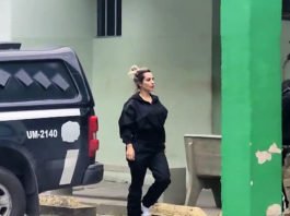 Influencer e advogada, Deolane Bezerra dorme em uma cela de outra detenta por síndrome do pânico na cadeia