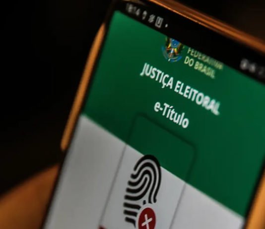 Eleições 2026: Nome social no título de eleitor; veja como atualizar antes do prazo final e procedimento é gratuito
