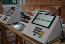 150 equipamentos por dia: Tribunal Regional Eleitoral da Bahia inicia testes de urnas eletrônicas para eleições 2026