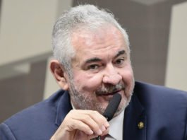 Coronel suscitou indicar Eleusa Coronel na vice de Jerônimo, mas ‘relação’ com MDB prevalece com o aceno a prefeitos