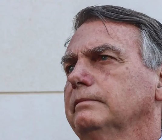 Bolsonaro mantém melhora clínica, mas ainda não tem previsão de alta da UTI, diz boletim do hospital DF Star