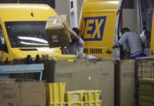 Crise financeira nos Correios se agrava e obriga governo a bloquear gastos de ministérios; rombo não para de crescer