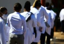 Mais de 10 mil resultados insuficientes: Alunos de medicina no país reprovados em exame erraram questões básicas