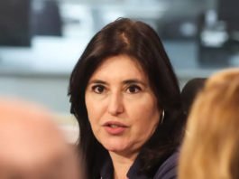 ‘O Deus deles, Deus, pátria e família, não é o mesmo Deus nosso’, dispara Simone Tebet sobre a família Bolsonaro; confira