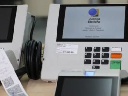 Ministros defendem resposta dura do TSE a ataques às urnas e à missão dos EUA para questionar sistema eleitoral