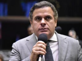 Deputado do PL, partido de Bolsonaro, aponta favoritismo de Jerônimo contra ACM Neto: ‘Governador leva vantagem’
