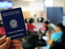 Bahia já gerou 270,3 mil empregos com carteira assinada nos últimos dois anos e jovens são beneficiados, revela Caged