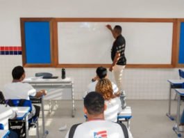 Entenda o pagamento de precatórios para professores e o projeto de lei que concede abono extraordinário para a categoria
