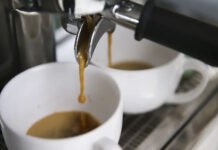 Trump diz que reduzirá tarifas para importação de café