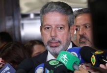 Motta vai abraçar acordo costurado com Lira para mudança de foro privilegiado, dizem aliados