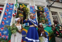 Milhares celebram 2 de Julho nas ruas de Salvador, data que marca Independência do Brasil na Bahia