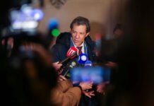 ‘Saiam do caminho’: Haddad pede que família Bolsonaro e aliados deixem o governo negociar com os EUA