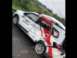 Ex-vereadora e mãe de vereador morrem em batida entre carro e caminhão-cegonha na Bahia