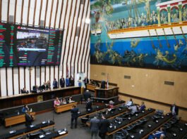 Pressão da sociedade pode tirar o deputado estadual Binho Galinha da Assembleia Legislativa da Bahia, diz advogado