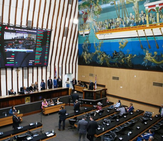 Golpistas anunciam falsas contratações e pedem Pix alegando serem vinculados à AL-BA