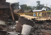 Ataque de grupo islâmico em igreja deixa dezenas de mortos