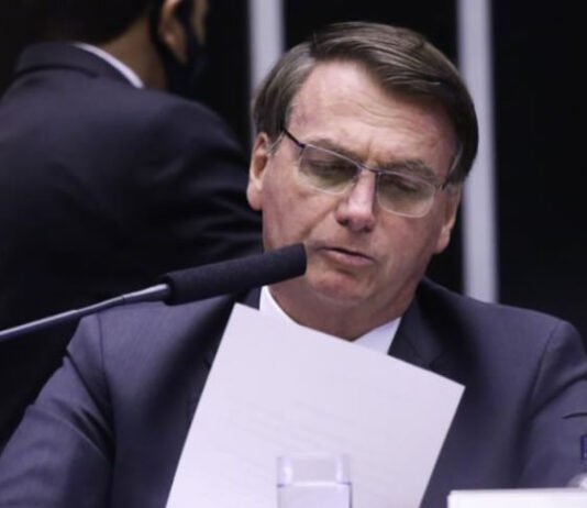 Datafolha: 48% dos brasileiros são a favor da prisão de Bolsonaro por trama golpista
