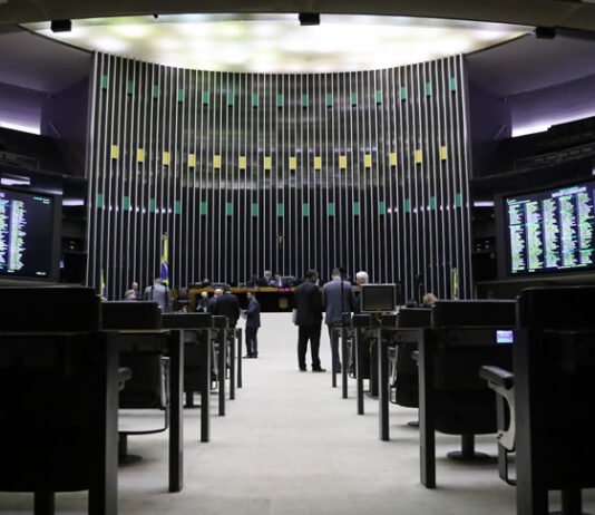 Câmara acumula mais de 60 propostas que visam reformar o Judiciário