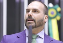 Após apreensão da PF, Bolsonaro teme que Eduardo volte ao Brasil e diz: ‘Vai ter problema se voltar, eu acredito que sim’