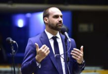 Eduardo Bolsonaro sugere substituir Pix por sistema americano Zelle