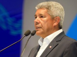 Jerônimo visa abertura de 3 mil postos de trabalho até o final do ano na fábrica da BYD e número pode chegar a 20 mil