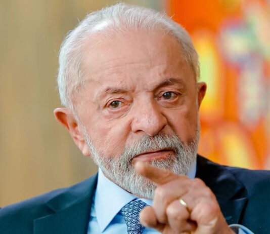 Lula assina decreto que regulamenta Lei de Reciprocidade após tarifas de Trump que vai ser publicado no DOU; veja mais