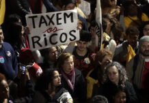 Ato na Avenida Paulista pede taxação de super-ricos e condena tarifaço