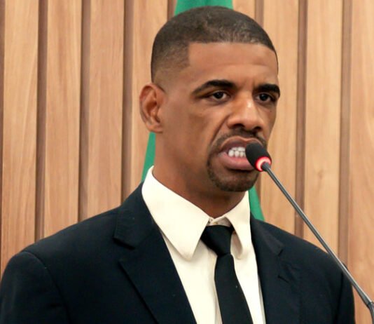 Em Santo Antônio de Jesus: Morão pediu perdão a mulheres durante o seu primeiro pronunciamento no retorno à Câmara e diz: ‘A favela venceu’; veja vídeo