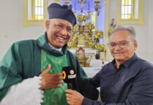 Salinas da Margarida: Missa celebrou aniversário de 63 anos de emancipação e padre Renato Minho faz oração pela saúde da prefeita Mara; veja entrevista