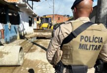 10 barricadas instaladas por grupos criminosos são destruídas na Ilha de Itaparica e Vera Cruz durante a Operação Circuito Fechado deflagrada pela SSP-BA