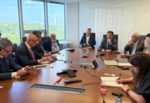 Além do tarifaço, Brasil pode sofrer sanções dos EUA por comércio com a Rússia, dizem senadores que viajaram a Washington