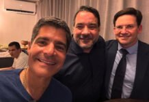 Jantar em Brasília selou reaproximação entre ACM Neto e João Roma, e já encaminha presença do ex-ministro na chapa ao Senado nas eleições de 2026