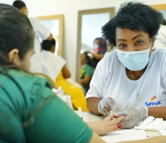 Senac Bahia abre inscrições para mais de 490 vagas em cursos técnicos
