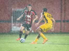 Resultado frustrante: Vitória cede gols nos minutos finais e empata com o lanterna Sport em jogo no Barradão