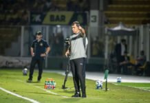 Fábio Carille vê o Vitória no ‘caminho certo’, elogia Baralhas, defende Lucas Braga e diz: ‘Acredito muito’