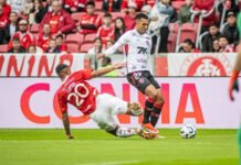 Impressão negativa: Vitória perde para o Internacional na estreia de Fábio Carille pela 13ª rodada do Brasileirão