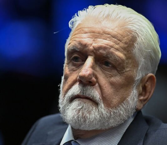 Quaest: 62% consideram que caso Jaques Wagner impacta negativamente a campanha de Lula