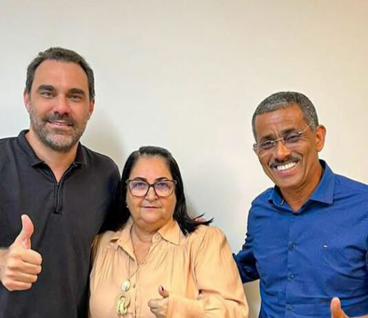 Prefeito Baleia e vereadora Vaninha se reúnem com o deputado federal Adolfo Viana em busca de novos investimentos para São Miguel das Matas