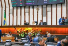 Em meio a “efeito Felca”, deputados baianos apresentam PLs na AL-BA contra exploração infantil na internet