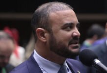 Deputado federal da Bahia está entre os parlamentares que pediram para visitar Bolsonaro em prisão domiciliar; confira