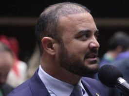 Nas redes, três deputados bolsonaristas baianos comemoraram ataque dos EUA à Venezuela: ‘Dança agora, Maduro’; veja