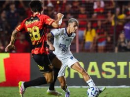 ‘É melhor um ponto do que nenhum’, diz Luciano Juba após empate na Ilha do Retiro em jogo contra o Santos