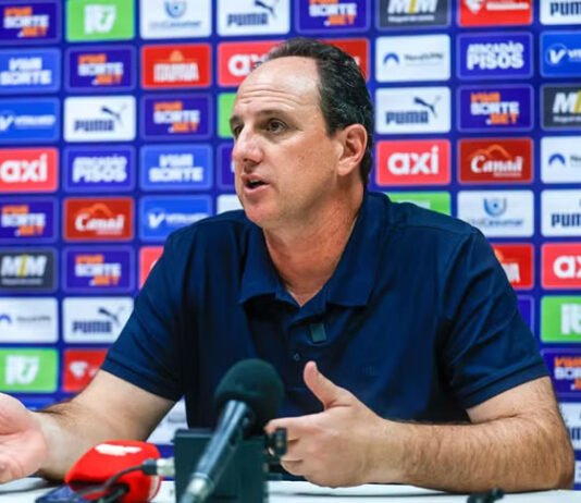 Rogério Ceni celebra classificação do Bahia, mas critica desempenho no ataque: ‘Chutes inofensivos’