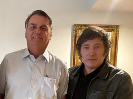 Polícia Federal encontra rascunho de pedido de asilo político na Argentina no telefone de Bolsonaro