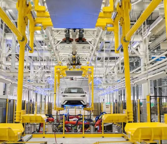 BYD anunciou 3 mil novas contratações para fábrica na Bahia e reforça plano de expansão para outros países; veja mais