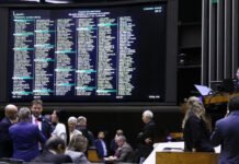 PEC da Blindagem: Texto em discussão impediria Supremo de rever decisões do Congresso sobre processos criminais