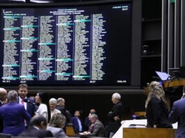PEC da Blindagem: Texto em discussão impediria Supremo de rever decisões do Congresso sobre processos criminais