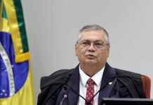 Dino determina que Câmara apresente informações sobre urgência na votação do ‘PL da Adultização’