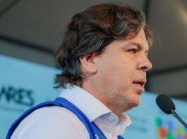 Ministro fala em levar conexão e redes de internet de qualidade para cidades da Bahia por fibras ópticas e satélites; veja