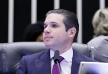 Aliados apontam aproximação de Hugo Motta com governo Lula de olho nas eleições de 2026